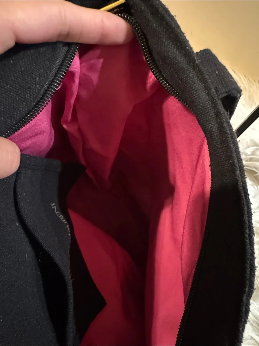 Saint Laurent Parfums Tote Black - Picture 7 of 7